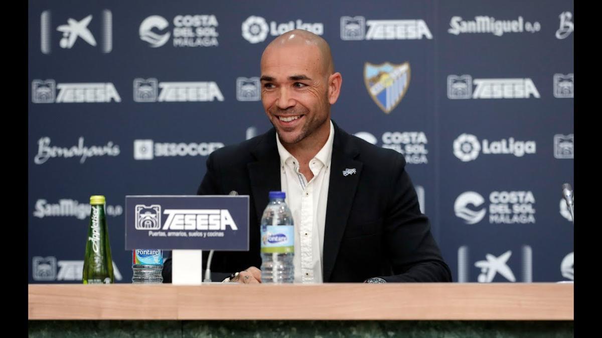 Manolo Gaspar, director deportivo del Málaga CF, en la sala de prensa de La Rosaleda.