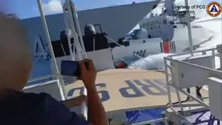 La colisión de dos buques chinos en una peligrosa maniobra frente a un barco filipino tensa la relación entre Pekín y Manila