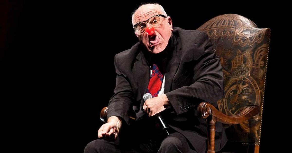 El "bufón" Leo Bassi, en la semana cultural del aula García Rúa