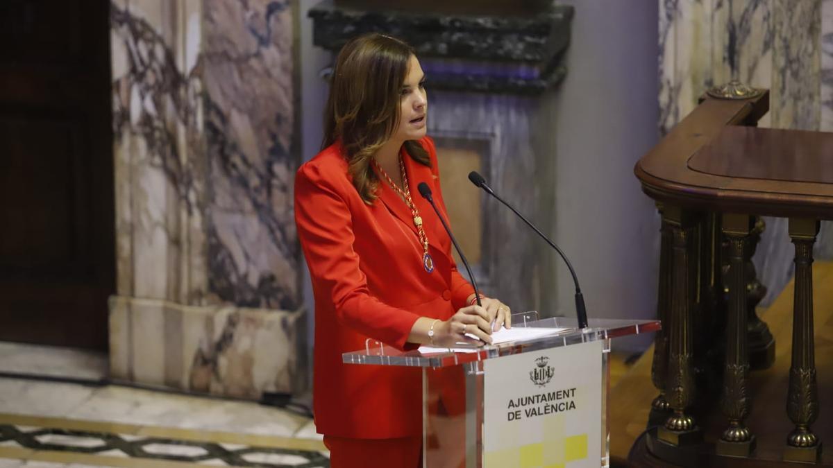 Sandra Gómez (PSPV) durante su intervención en el pleno de investidura.