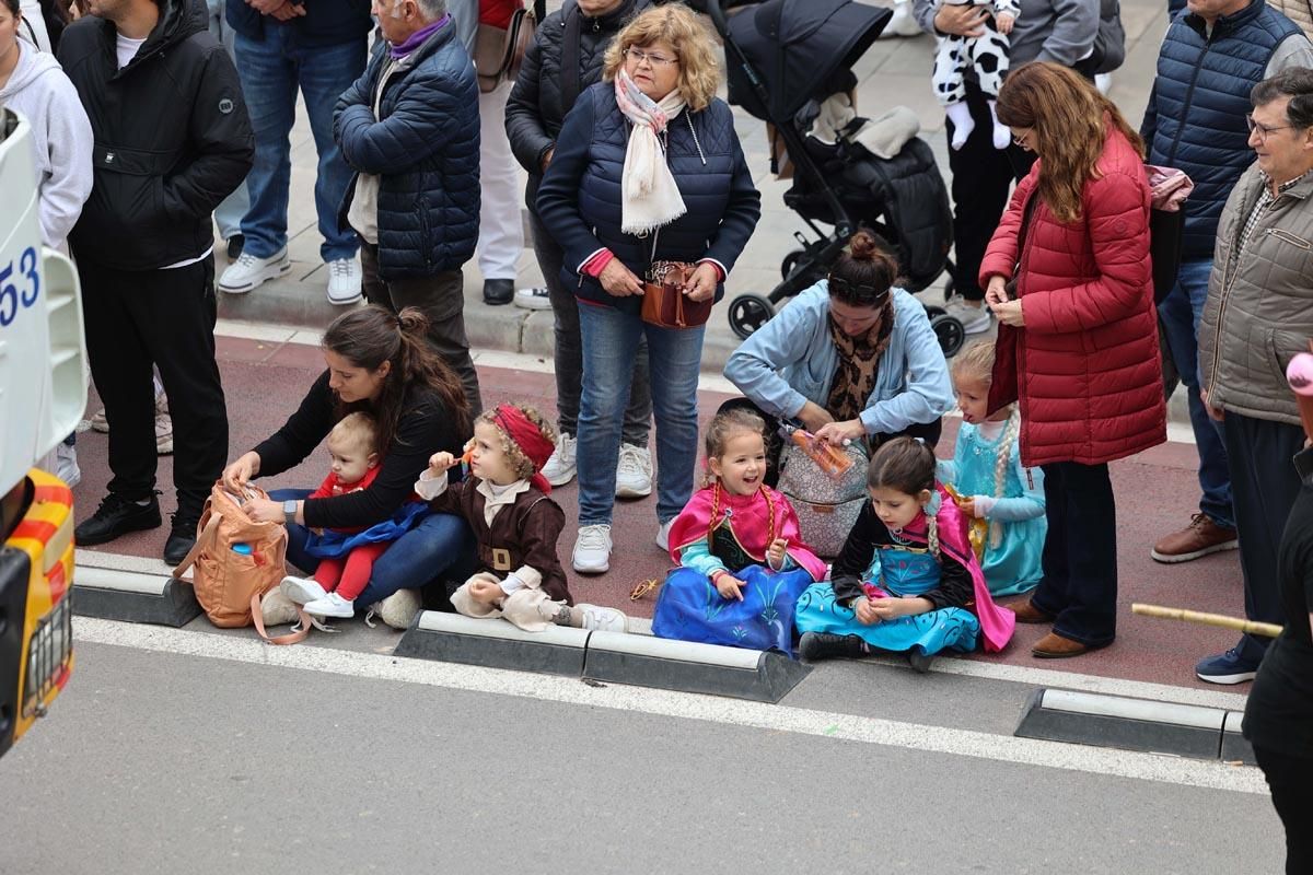 Búscate en las imágenes de la rúa de Carnaval de Ibiza