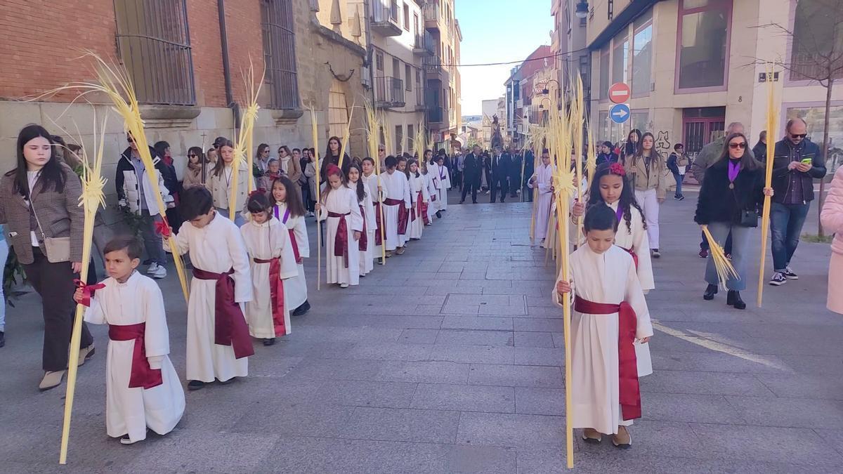 Revive la procesión de La Borriquita en Benavente, en tres minutos