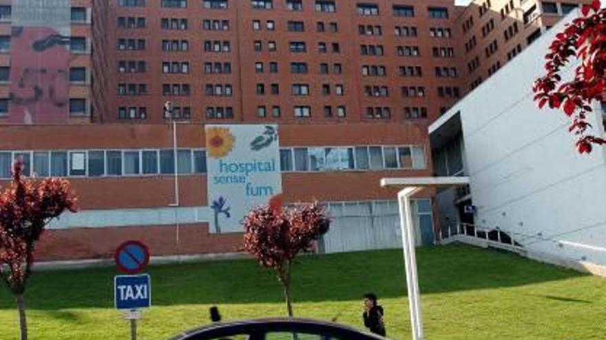 Un hombre secuestra a su hijo, de apenas horas de vida, en un hospital de Barcelona