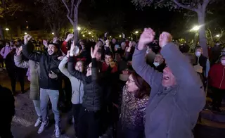 Fiesta en El Palmar en torno a una pantalla gigante
