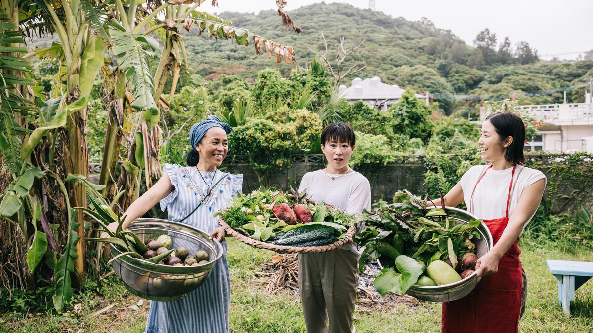 Vivir 100 años: descubre la dieta de la longevidad de esta isla japonesa