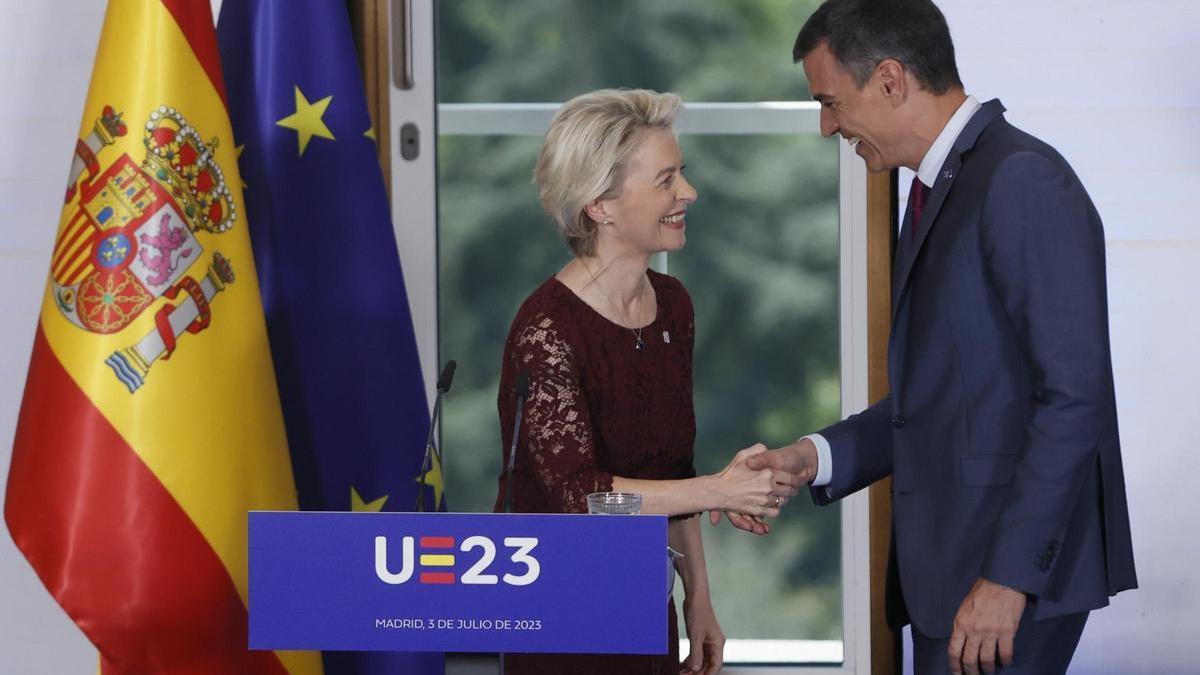 Pedro Sánchez y Ursula Von der Leyen, el pasado mes de julio en el Museo de las Colecciones Reales de Madrid.