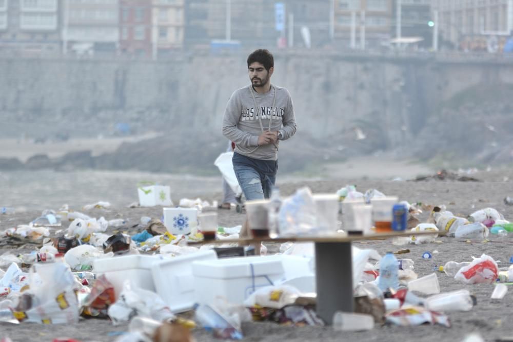 Así amanecieron playas de la ensenada del Orzán