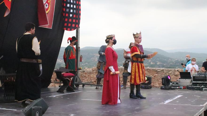 El rey Jaume I y su esposa Na Violant d&#039;Hongria inauguran la feria medieval de Onda