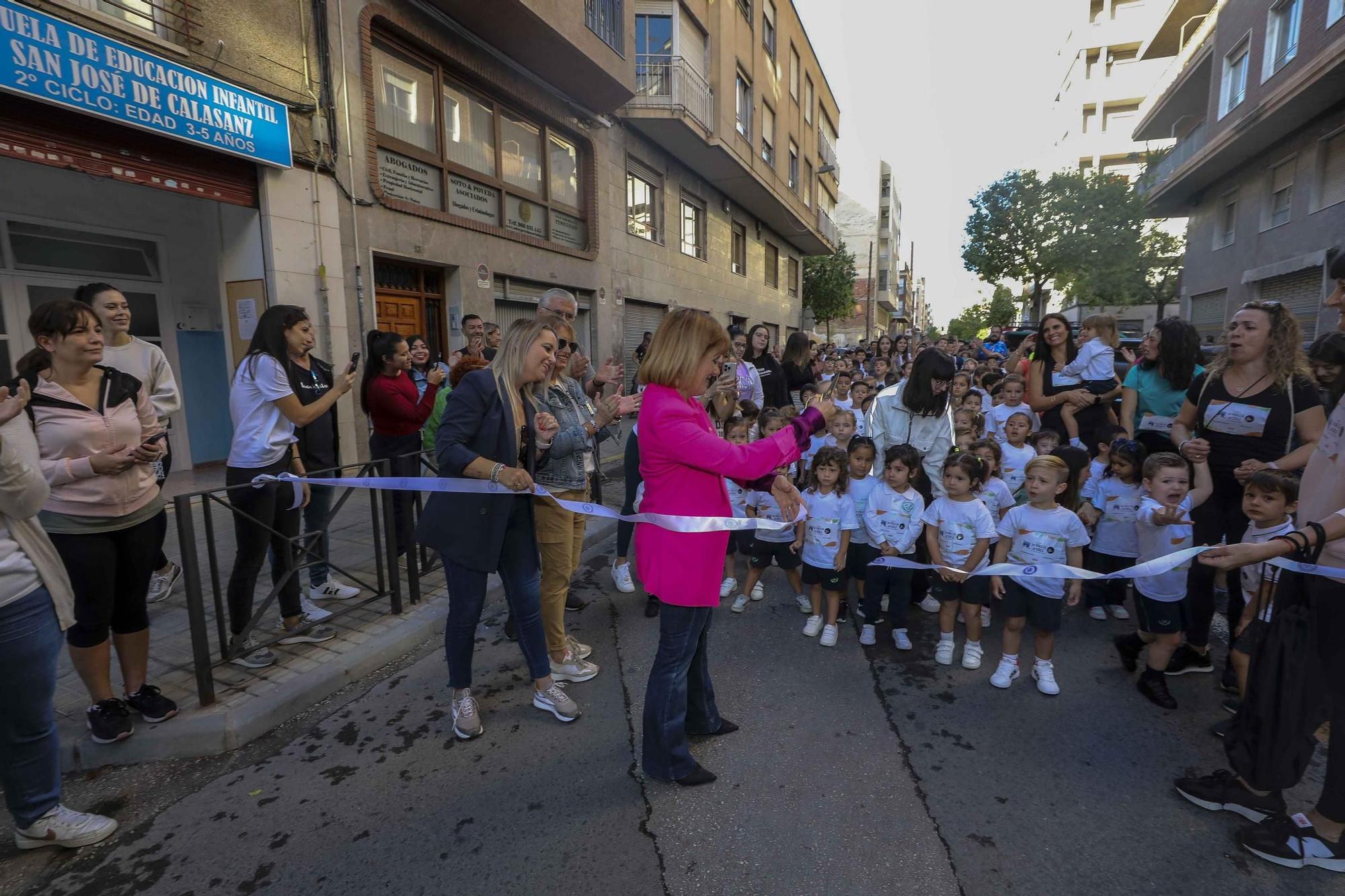 La carrera solidaria contra la leucemia infantil en el colegio San Jose de Calasanz Elche