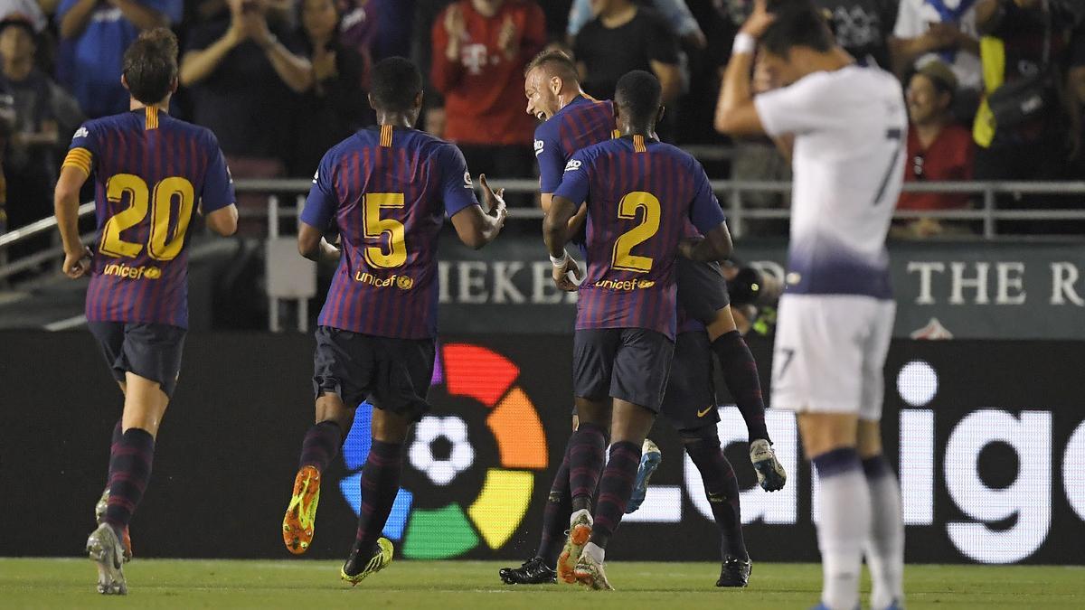 Los jugadores del Barça celebran el gol de Arthur frente al Tottenham Hotspur en Pasadena, California