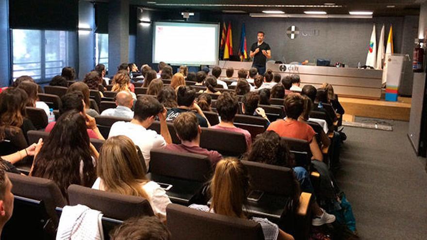 Rafael Sabido durante el seminario.