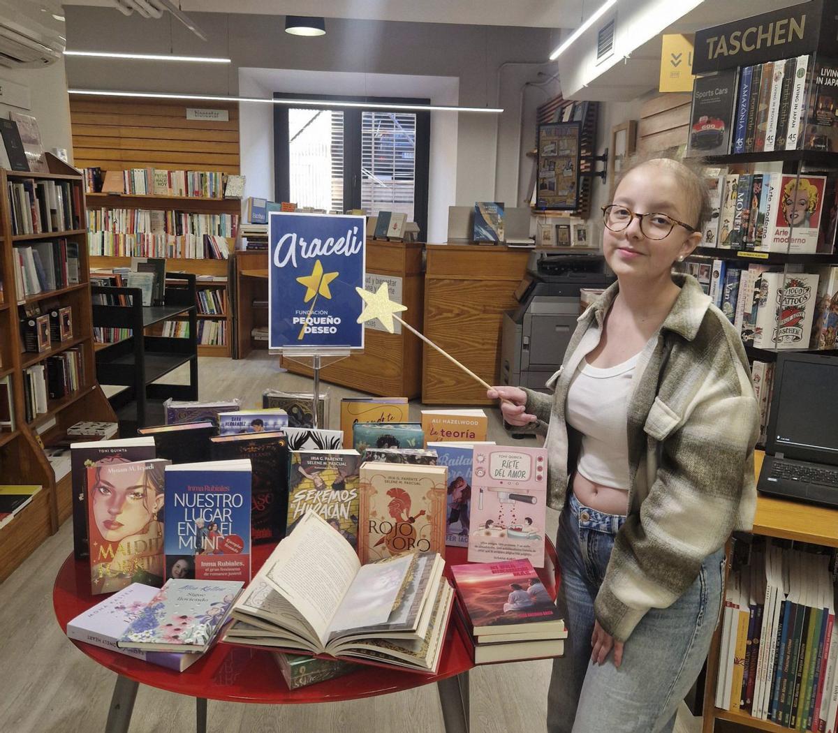 Araceli en la Librería Luces de Málaga