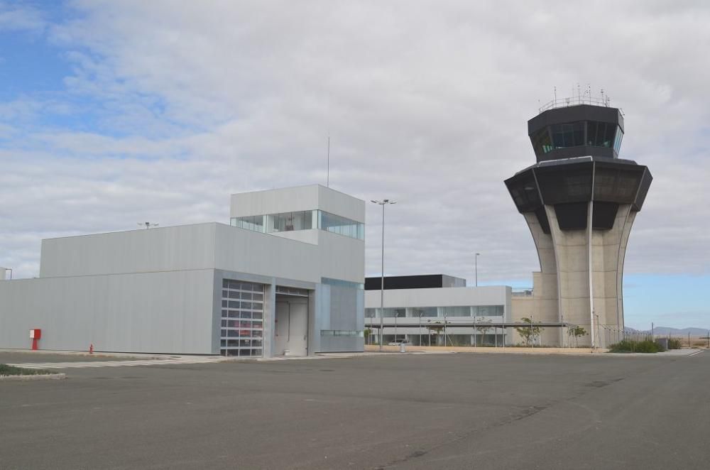 Ruta en imágenes por el aeropuerto de Corvera