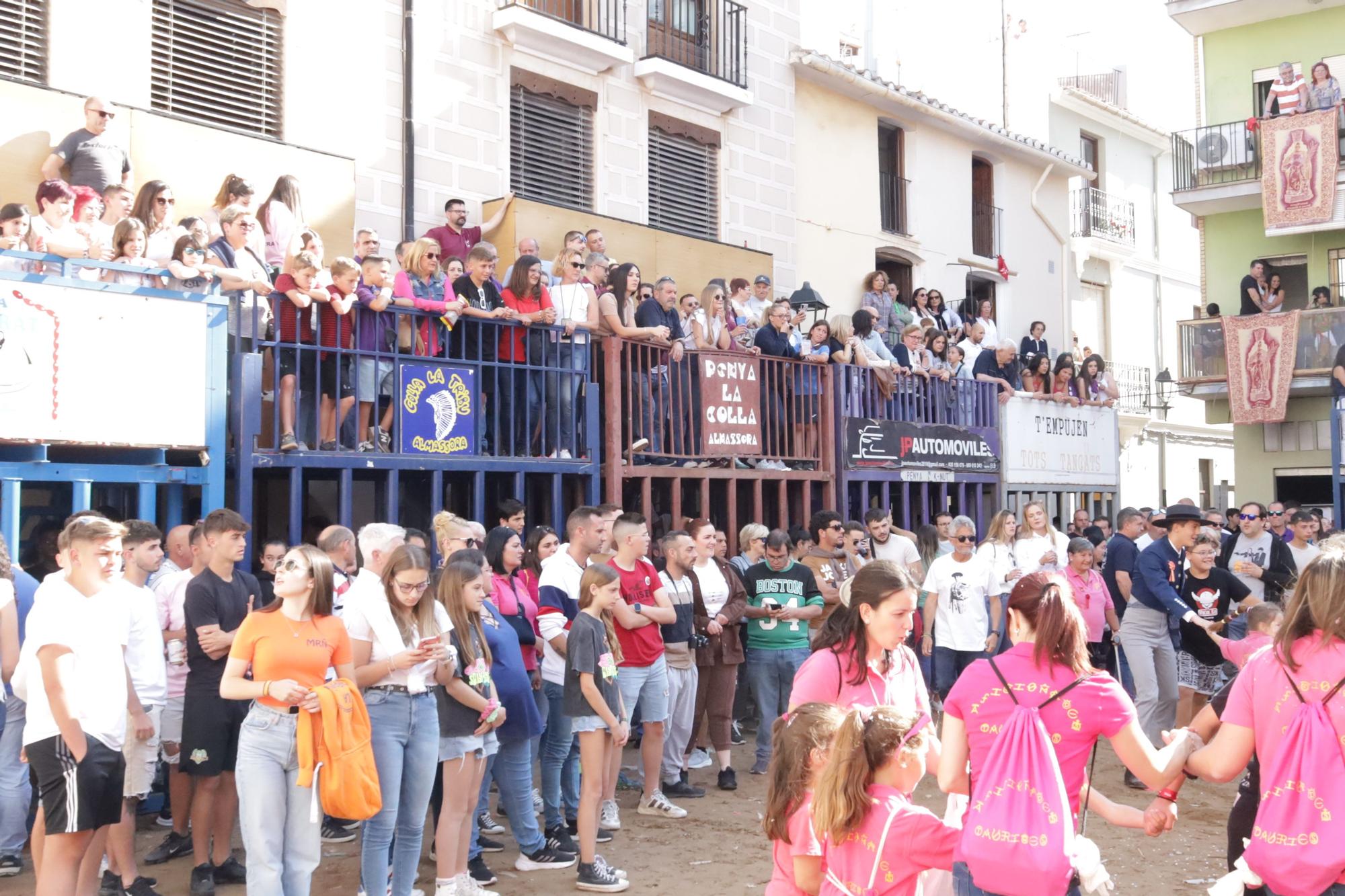 MACROGALERÍA DE FOTOS: Búscate en el encierro y los primeros 'bous' de las fiestas de Almassora