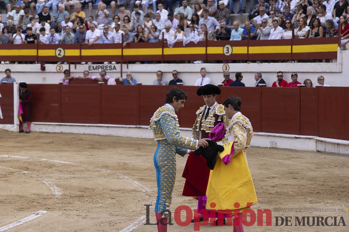 Tarde histórica en Abarán con la alternativa de José María Trigueros y el indulto de Tomás Rufo, junto a Castella salieron a hombros