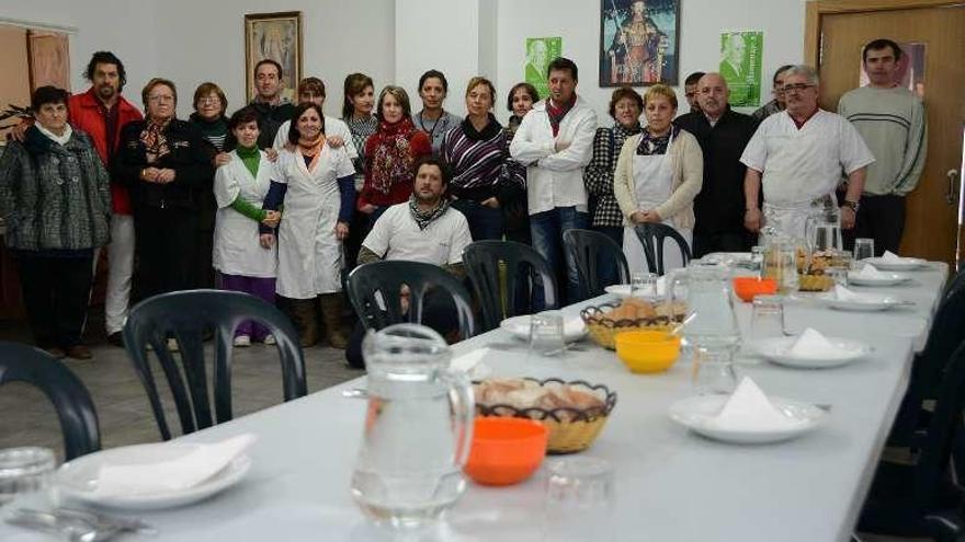 Promotores y colaboradores del comedor, en imagen de archivo. // G.N.