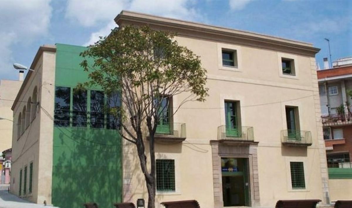 Badalona contractarà 34 persones aturades durant nou mesos Badalona contractarà 34 persones aturades durant nou mesos