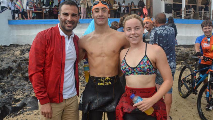 Medina con Alejandro Candela y Alejandra Sánchez.