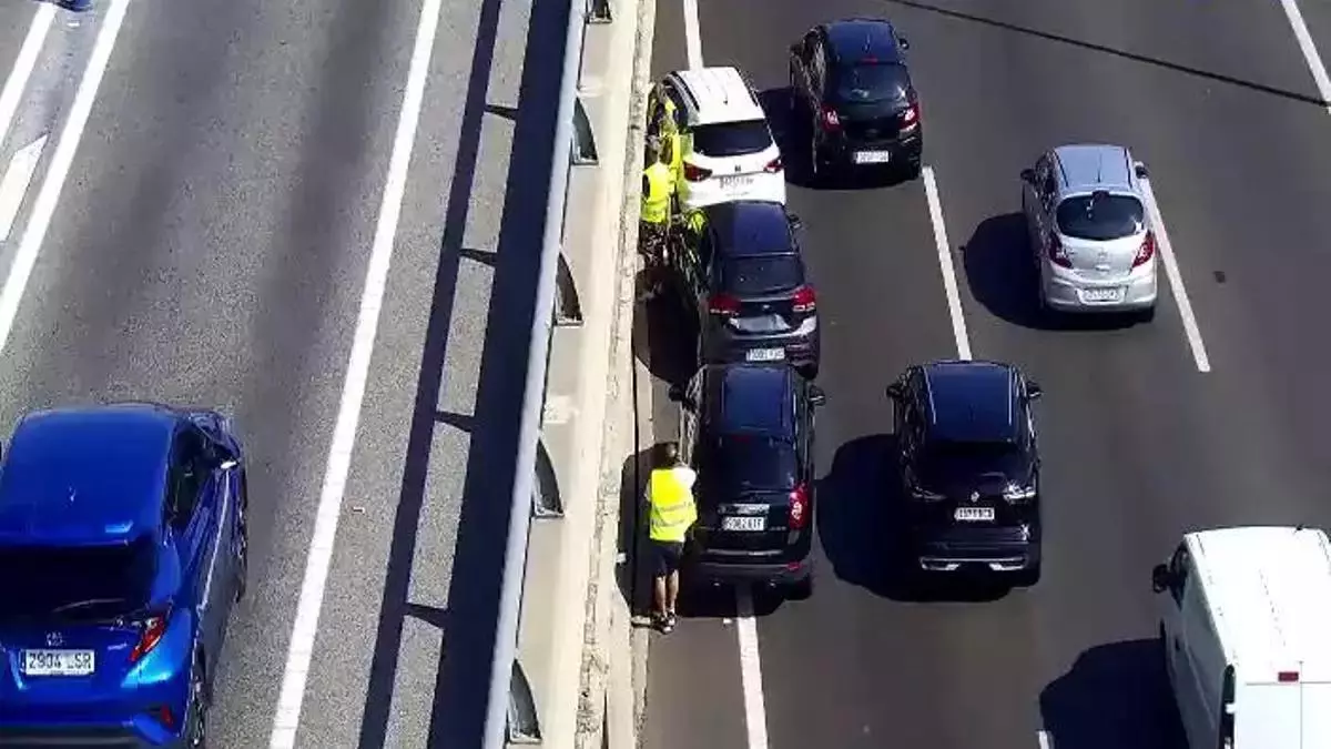 Els Mossos detenen el conductor d’un cotxe que va patir un accident a l’A-2 a Sant Feliu i on va morir el copilot