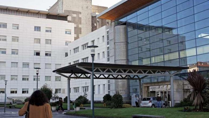 Exterior del Hospital Arquitecto Marcide de Ferrol.