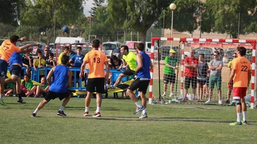 Balonmano hierba de élite en Santa Pola