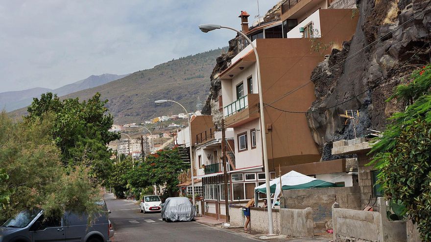 Costas initiates another file to demolish the houses of Bajo la Cuesta
