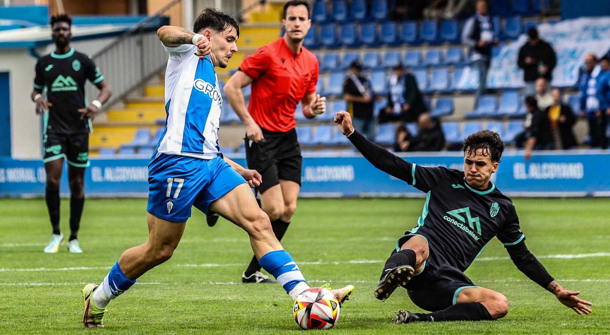 El Alcoyano suma un punto ante el Atlético Baleares