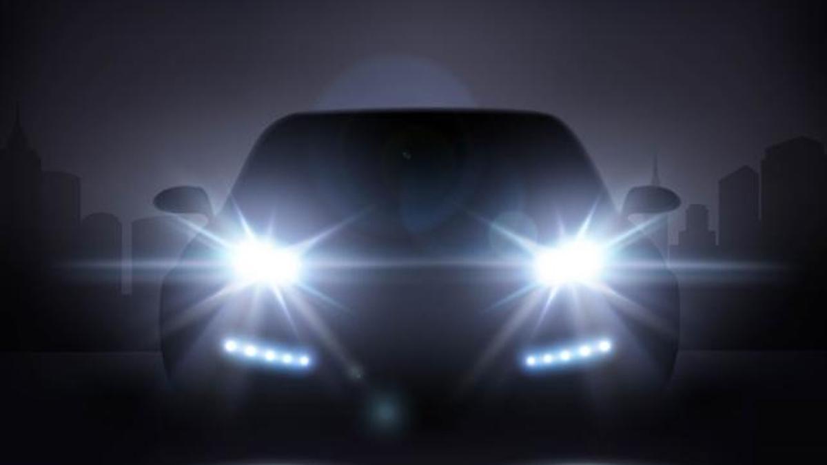 Enlluernar a un altre vehicle pot comportar un greu problema de seguretat viària