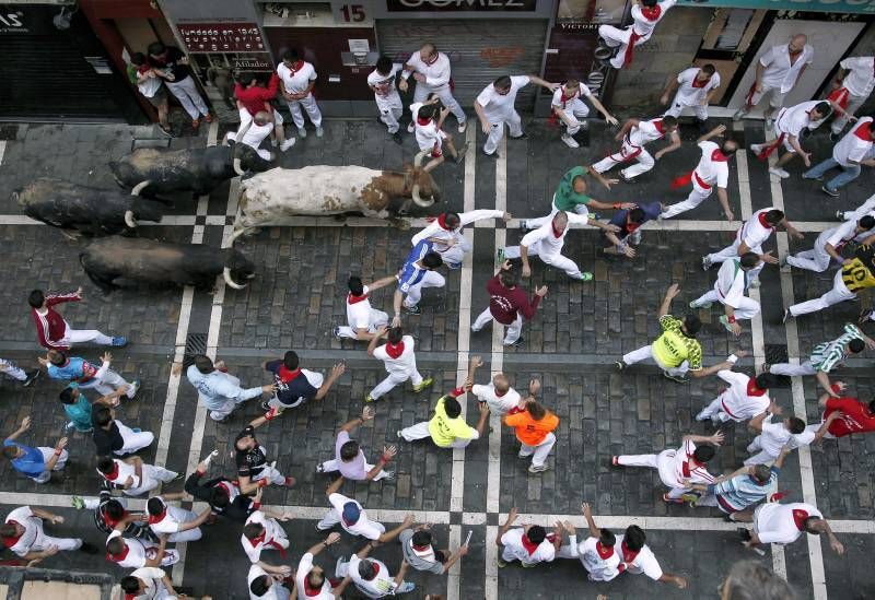 Fotogalería del sexto encierro de San Fermín