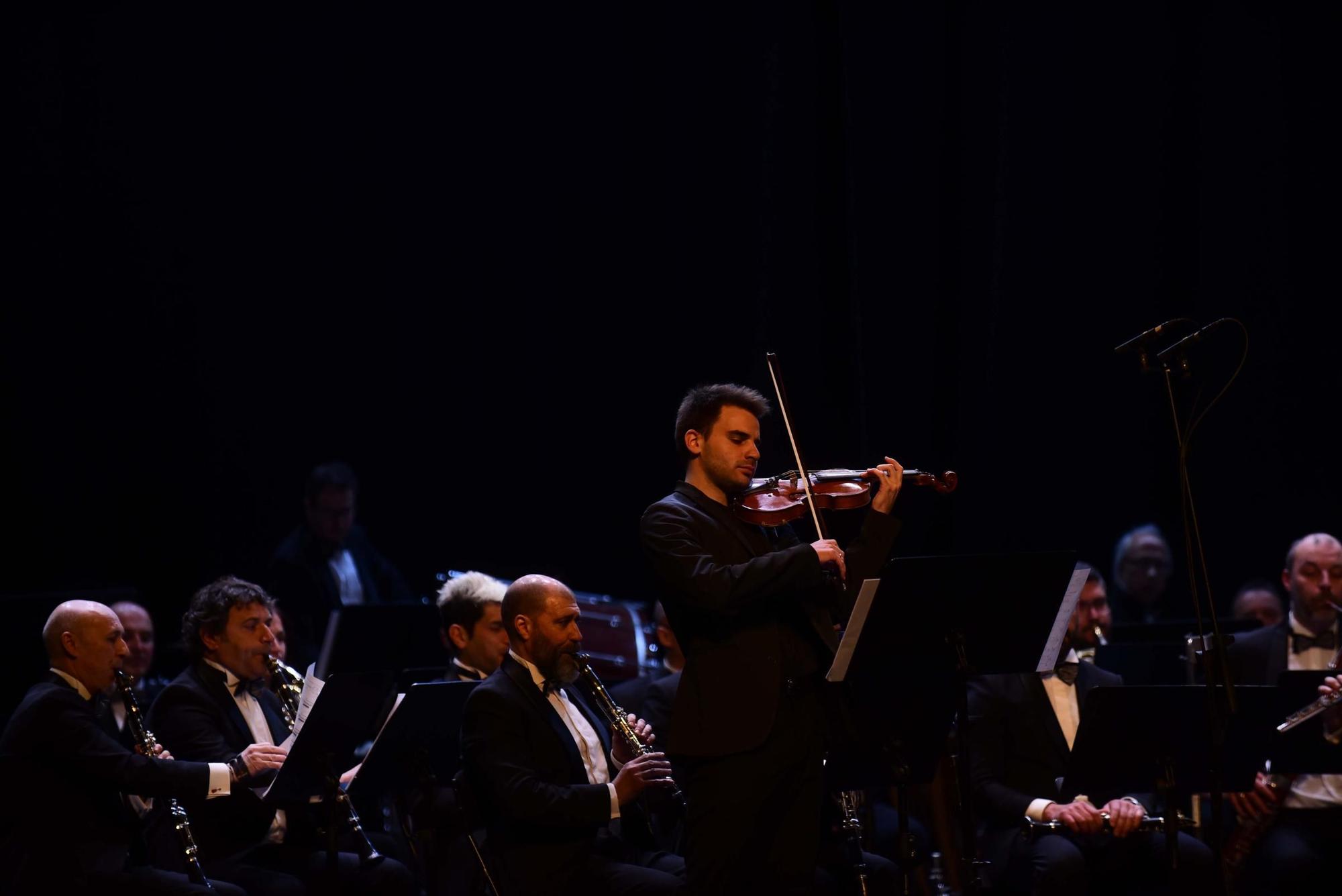 El violinista coruñés Daniel Vlashi vuelve a casa