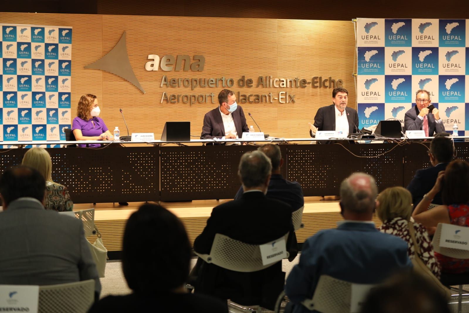 Patronal y alcaldes piden diálogo e infraestructuras para fortalecer el eje Alicante-Elche