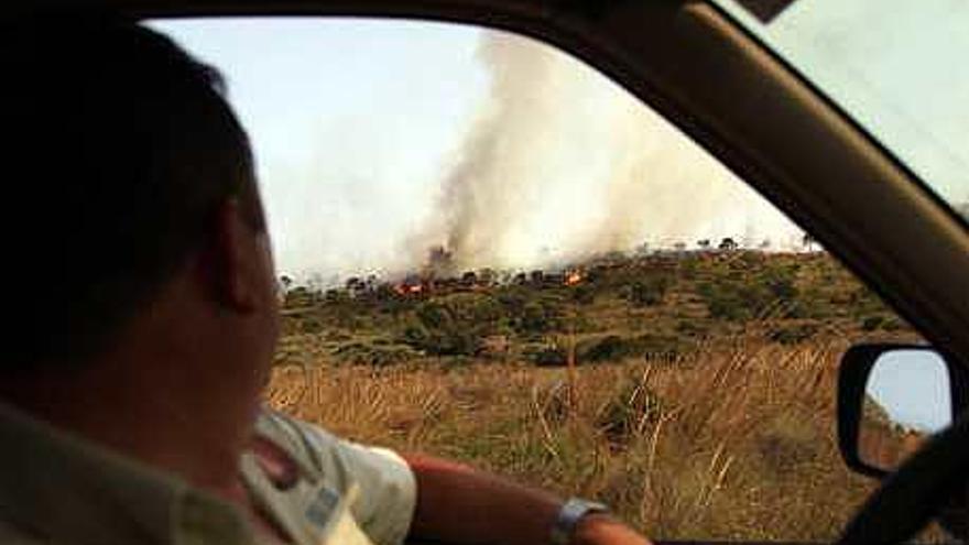 Un incendio provoca el desalojo de una vivienda