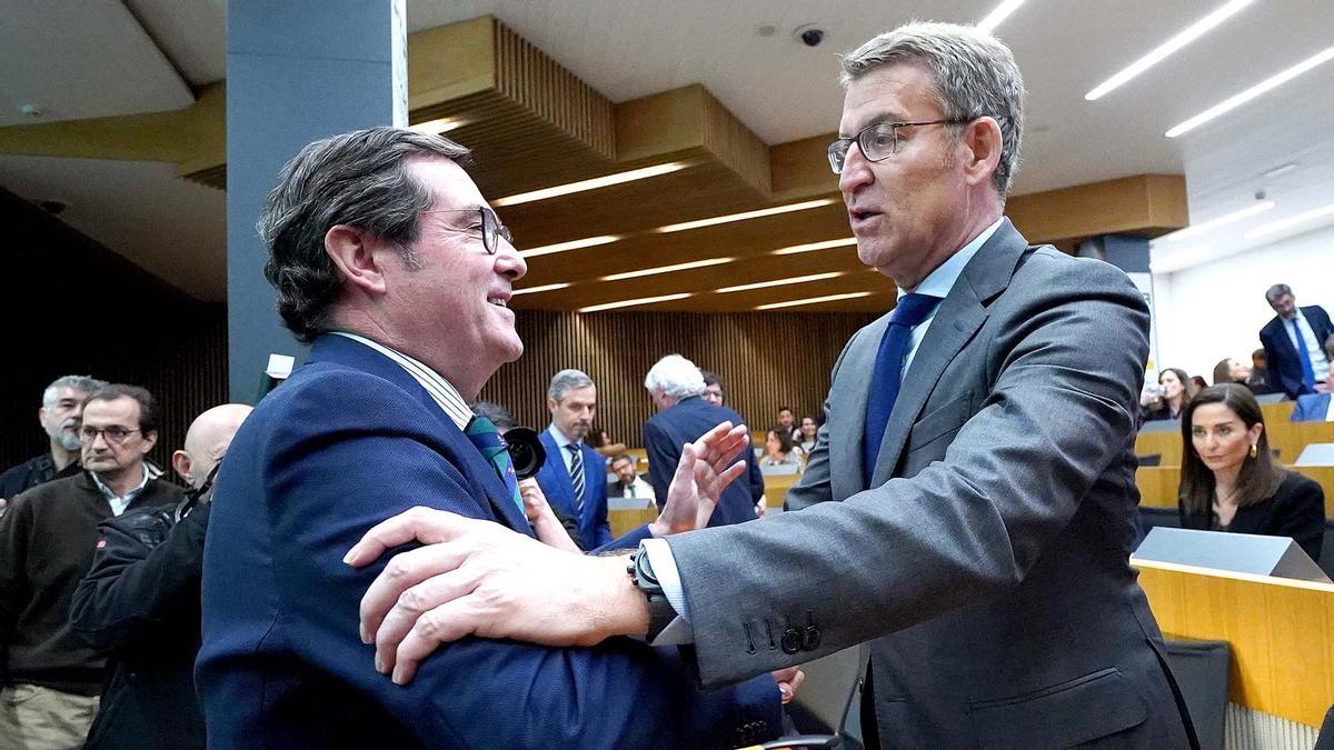 DAVID CASTRO MADRID 14-03-2023 ECONOMIA El presidente del PP, Alberto Núñez Feijóo, participa en el IV Foro ATA de Emprendedores y Autónomos, en la imagen junto a Antonio Garamendi(CEOE) y Lorenzo Amor (ATA). IMAGEN DAVID CASTRO DAVID CASTRO MADRID 14-03-2023 ECONOMIA El presidente del PP, Alberto Núñez Feijóo, participa en el IV Foro ATA de Emprendedores y Autónomos, en la imagen junto a Antonio Garamendi(CEOE) y Lorenzo Amor (ATA). IMAGEN DAVID CASTRO