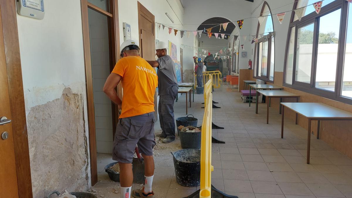 Los centros escolares se ponen a punto durante el verano para la “vuelta al cole&quot;.