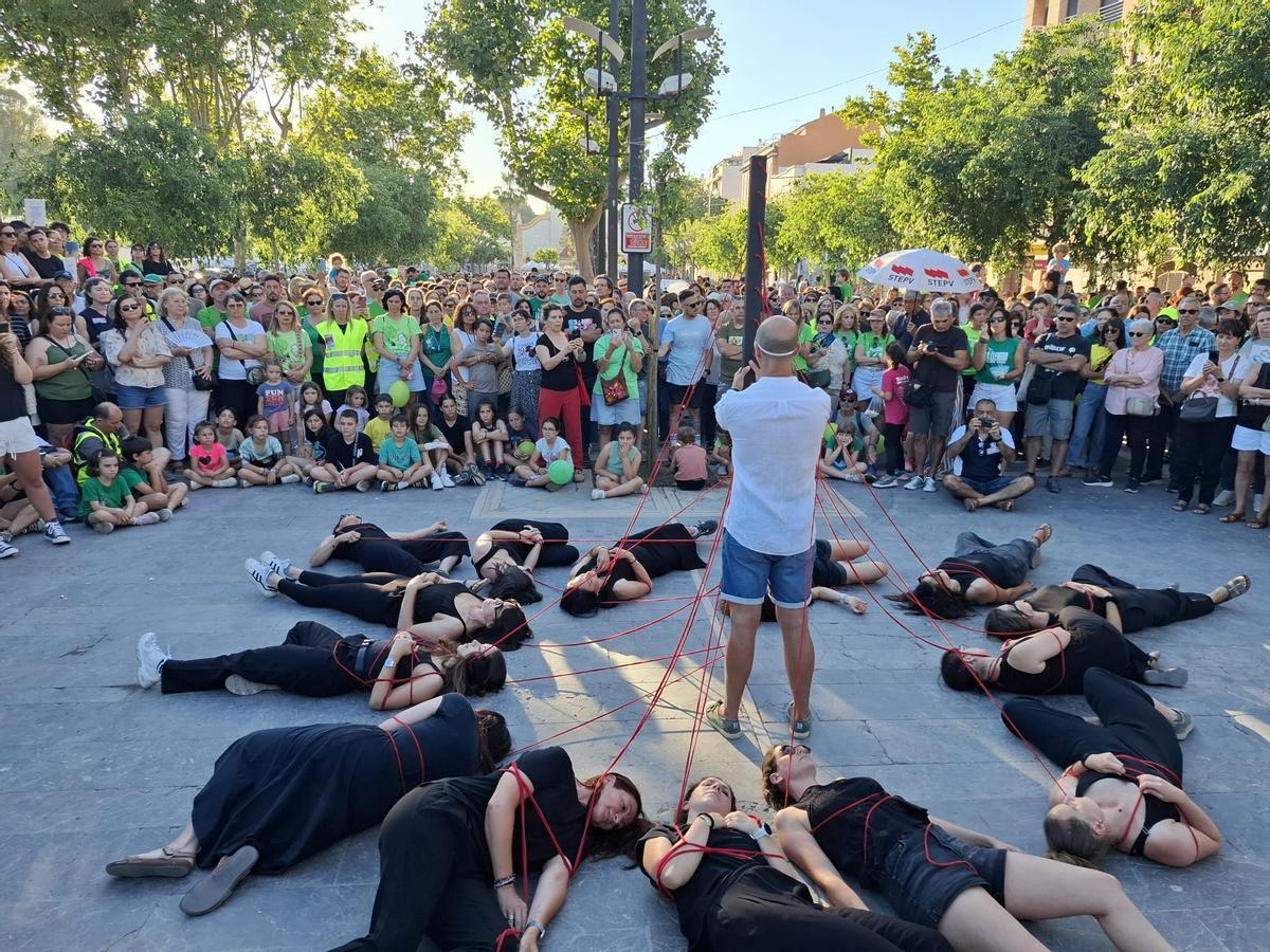 Performance de la muerte de la escuela pública del IES Clot del Moro y el CEIP de Petrés.