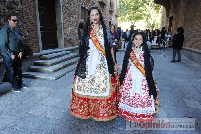 Ofrenda floral a la Virgen de las candidatas a Reina de la Huerta