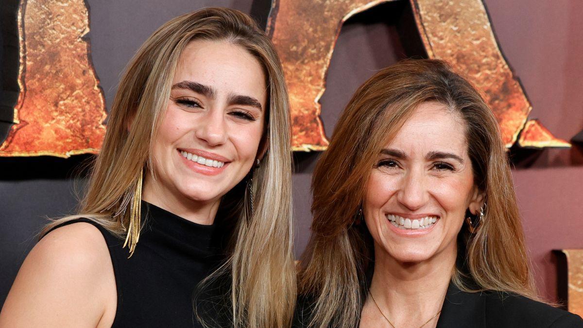 Manuela de Arenzana con su madre Alejandra Martos