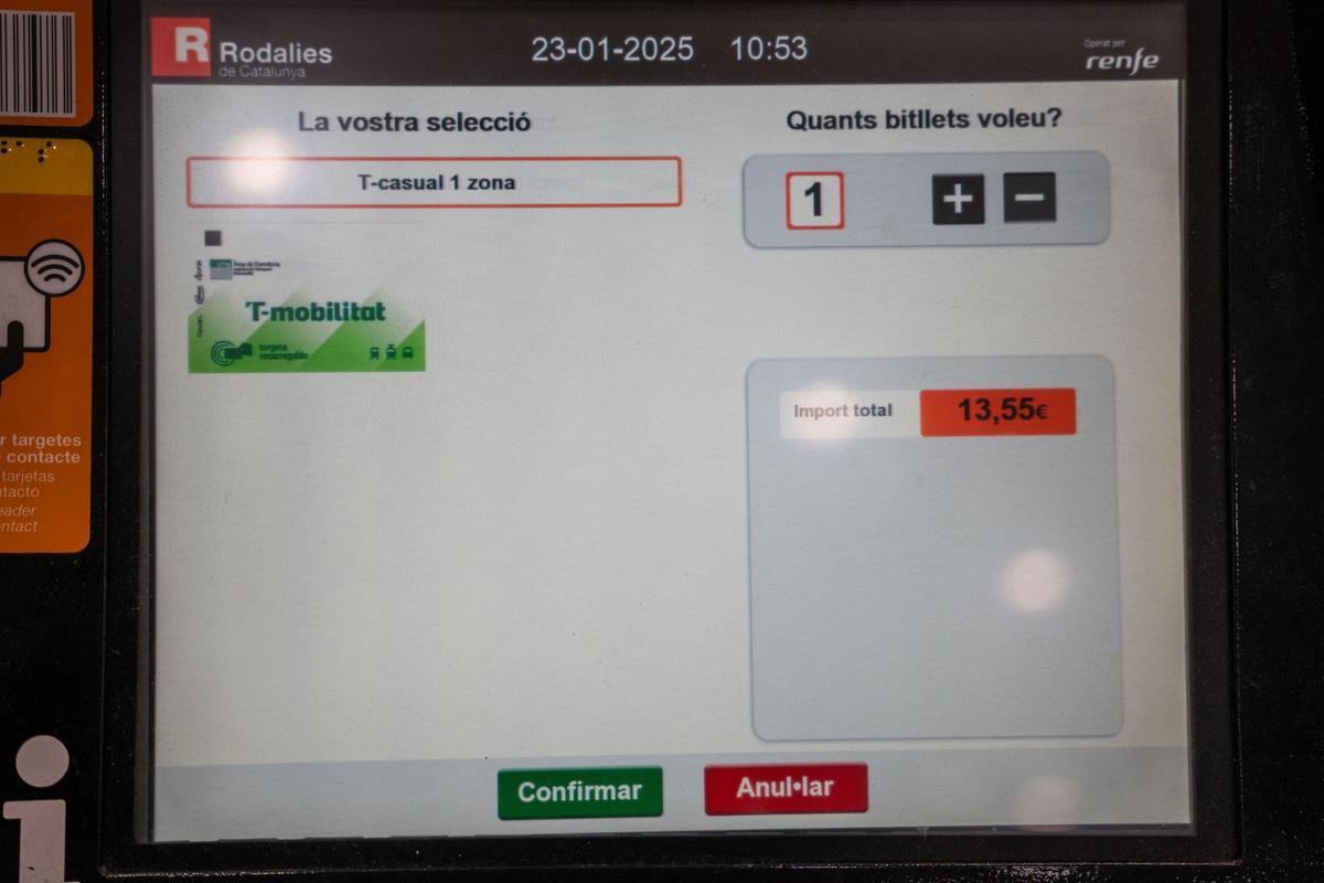 Usuarios del transporte público afrontan la pérdida de la bonificación de los billetes