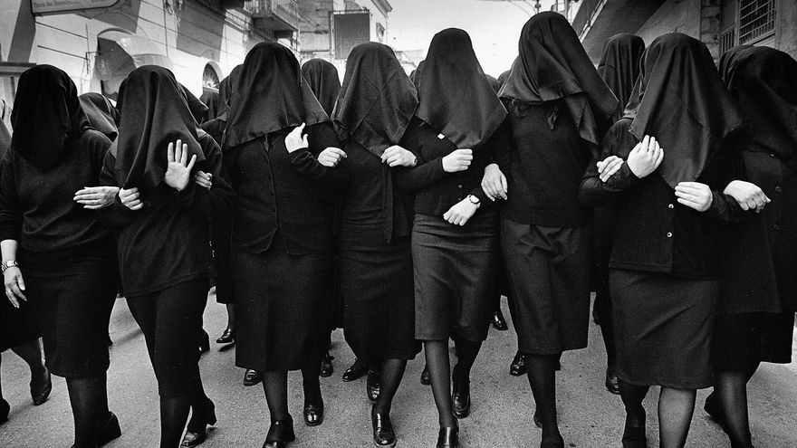 El archivo de Madrid que guarda tus fotografías para que no desaparezcan: "Algunas las ceden los propios vecinos"