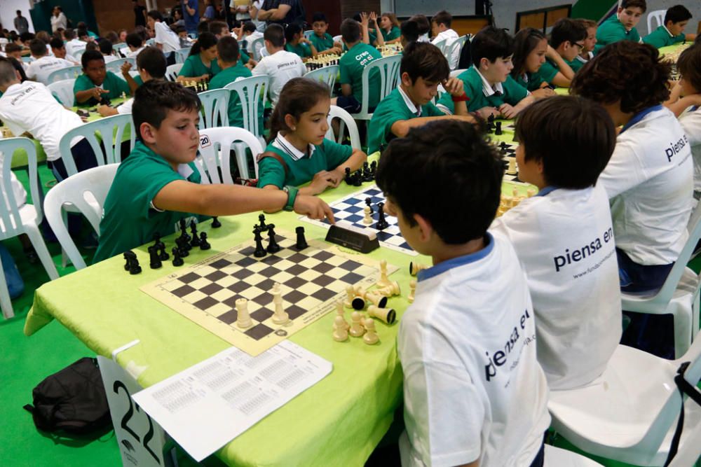 600 ajedrecistas de 60 centros escolares de toda la provincia de Málaga se reunieron este viernes en el pabellón de Los Guindos, sede de esta última fase de la competición