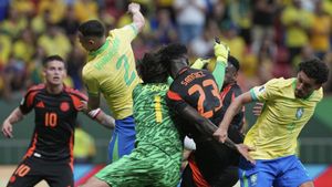 Alisson choca con Davinson Sanchez en el Brasil-Colombia.