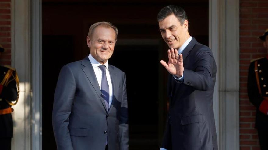 Sánchez, con el presidente del Consejo Europeo, Donald Tusk.