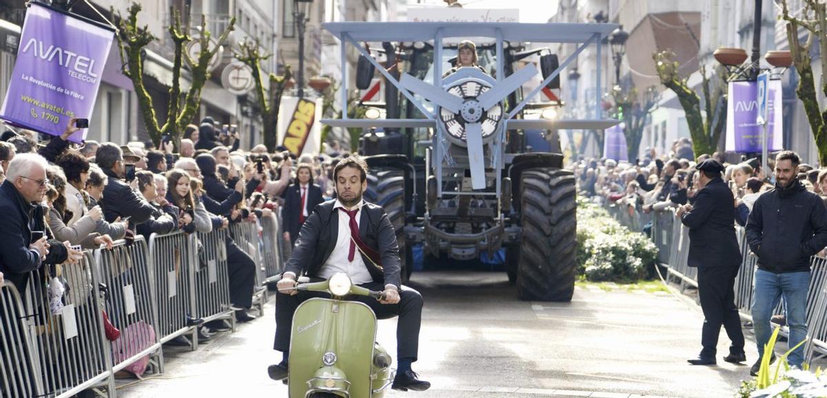 Primera parte de la carroza de la Banda de Música de Vilatuxe.  | BERNABÉ