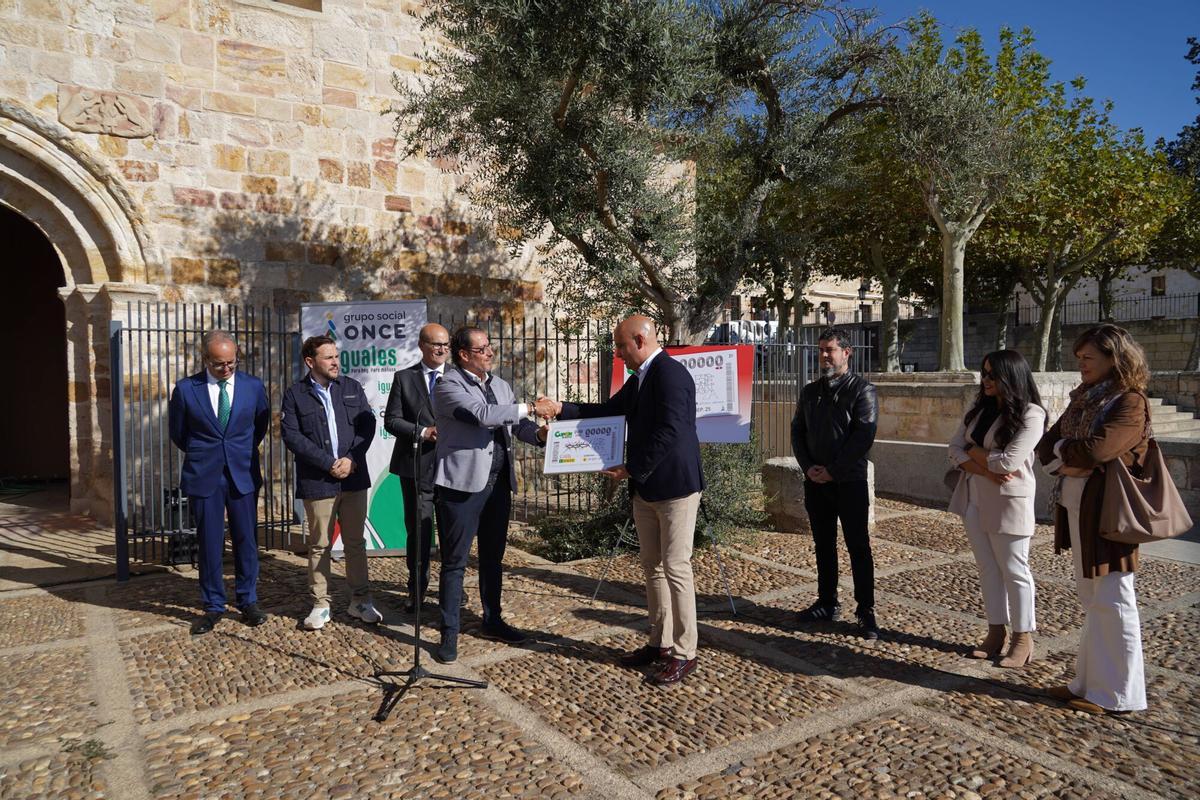 Presentación cupón de la once edades del hombre