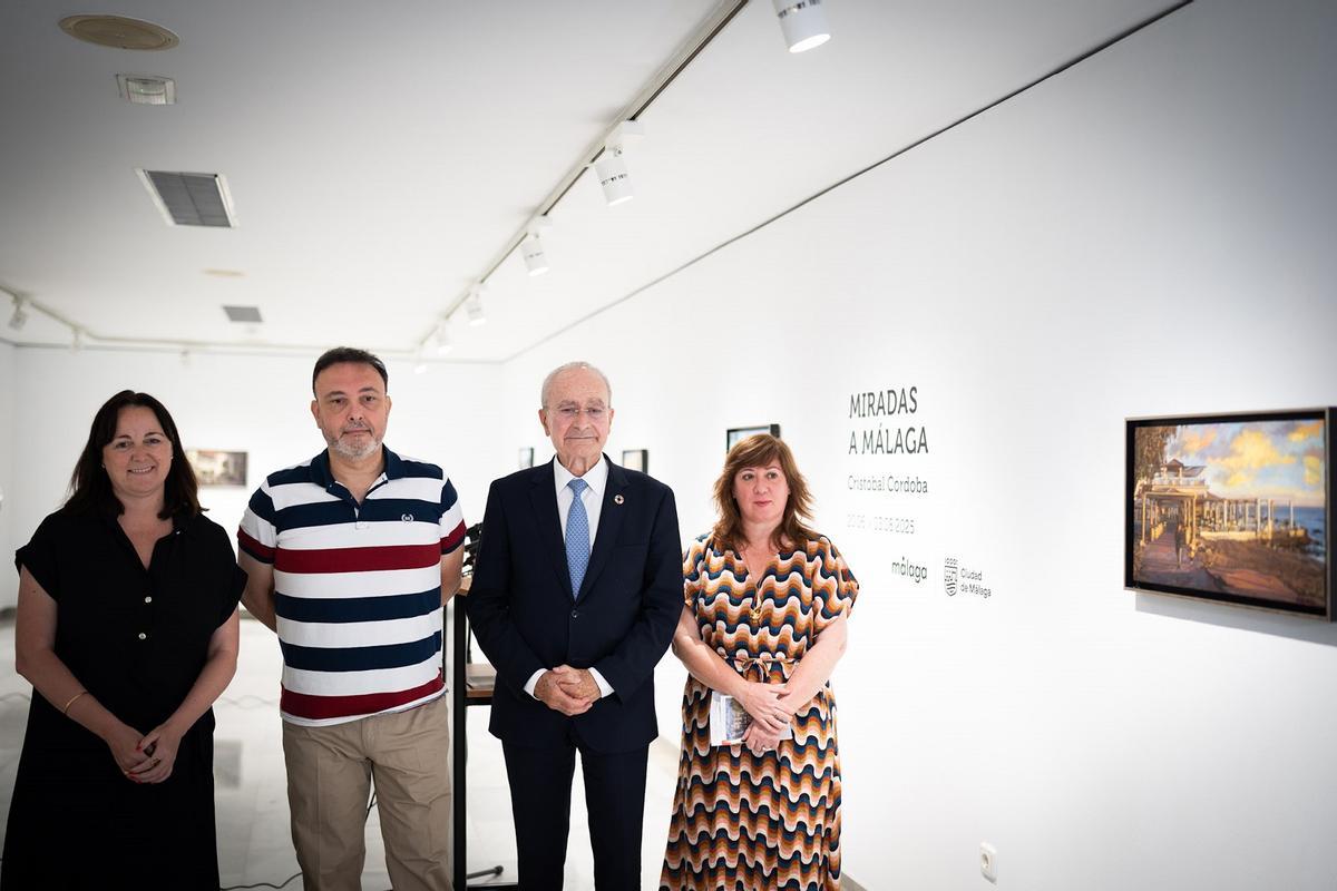Mariana Pineda, Cristóbal Córdoba, Francisco de la Torre y Lourdes Jiménez, en la inauguración de la exposición sobre el pintor malagueño.