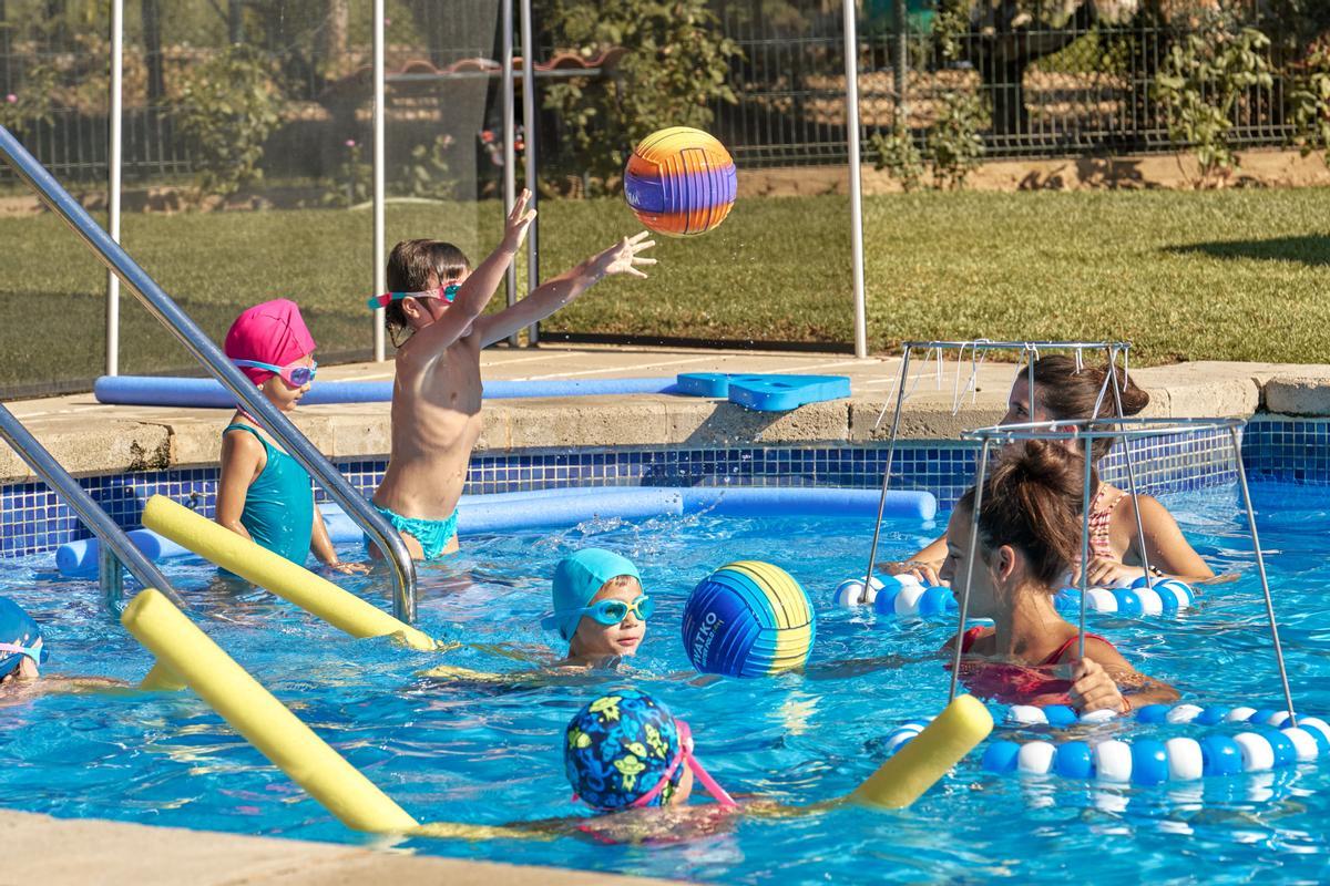 Los niños pueden disfrutar de múltiples actividades acuáticas.