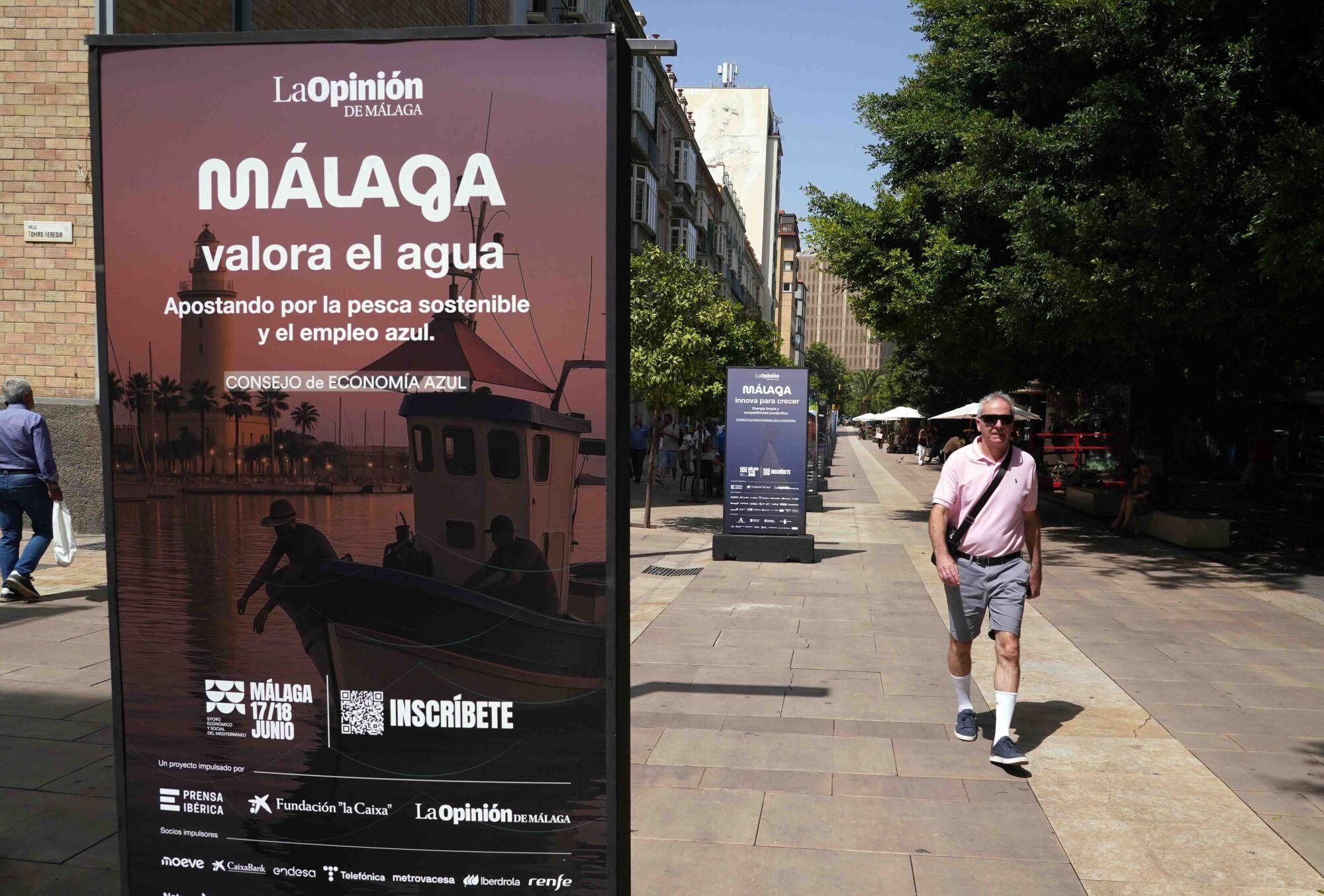Exposición de mupis del Foro Mediterráneo en la Alameda Principal, del grupo Prensa Ibérica