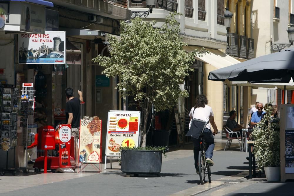 Colocan en València maceteros para evitar atentados terroristas