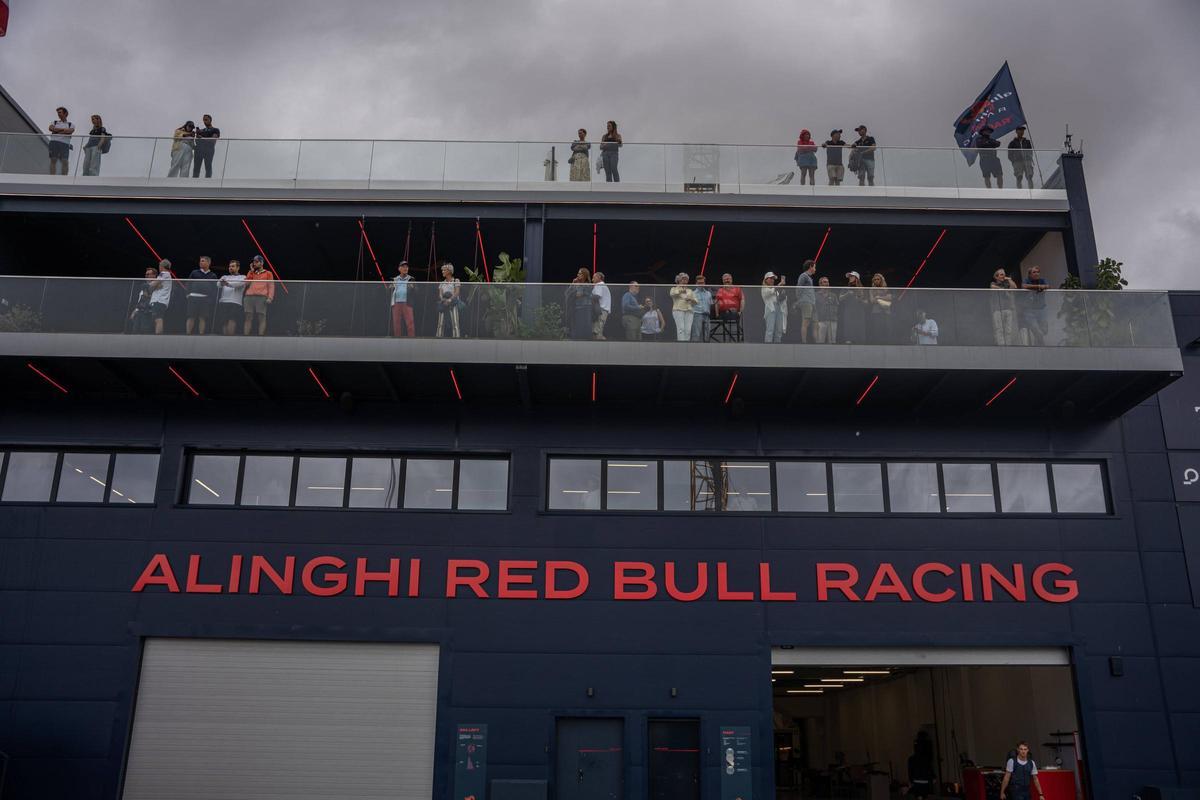 Dock out del Alenghi Red Bull en la Copa América animados por sus fans