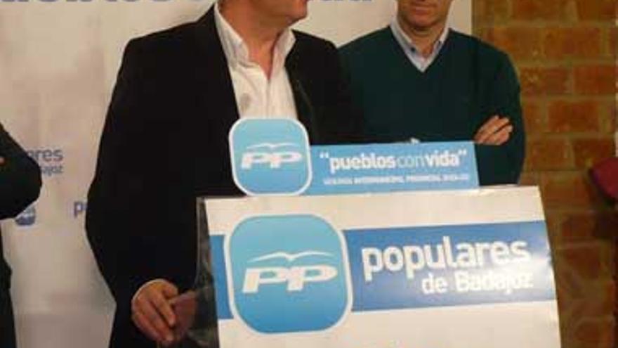 El presidente de la Xunta de Galicia augura la victoria de Monago en las próximas elecciones